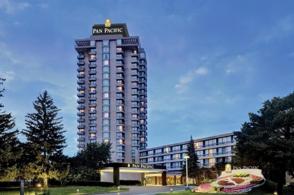 Pan Pacific Toronto image 1
