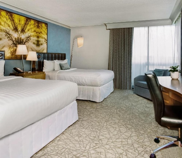 Pan Pacific Toronto image 24